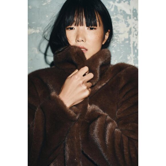 ZARA FAUX FUR SHORT COAT WITH TOGGLE FASTENERS - Picture 3 of 11